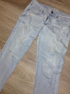Womens American Eagle Outfitters Light Blue Distressed Skinny Jeans